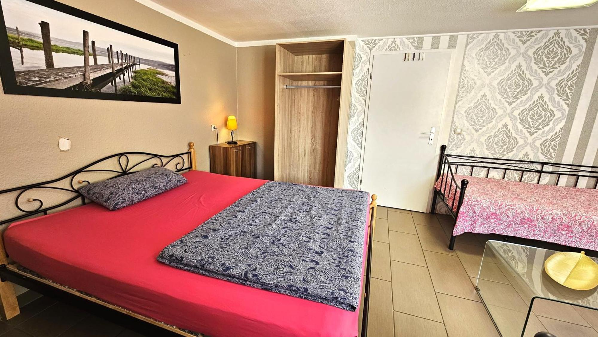 Gruendauer Monteurwohnung/Studentenwohnung Экстерьер фото